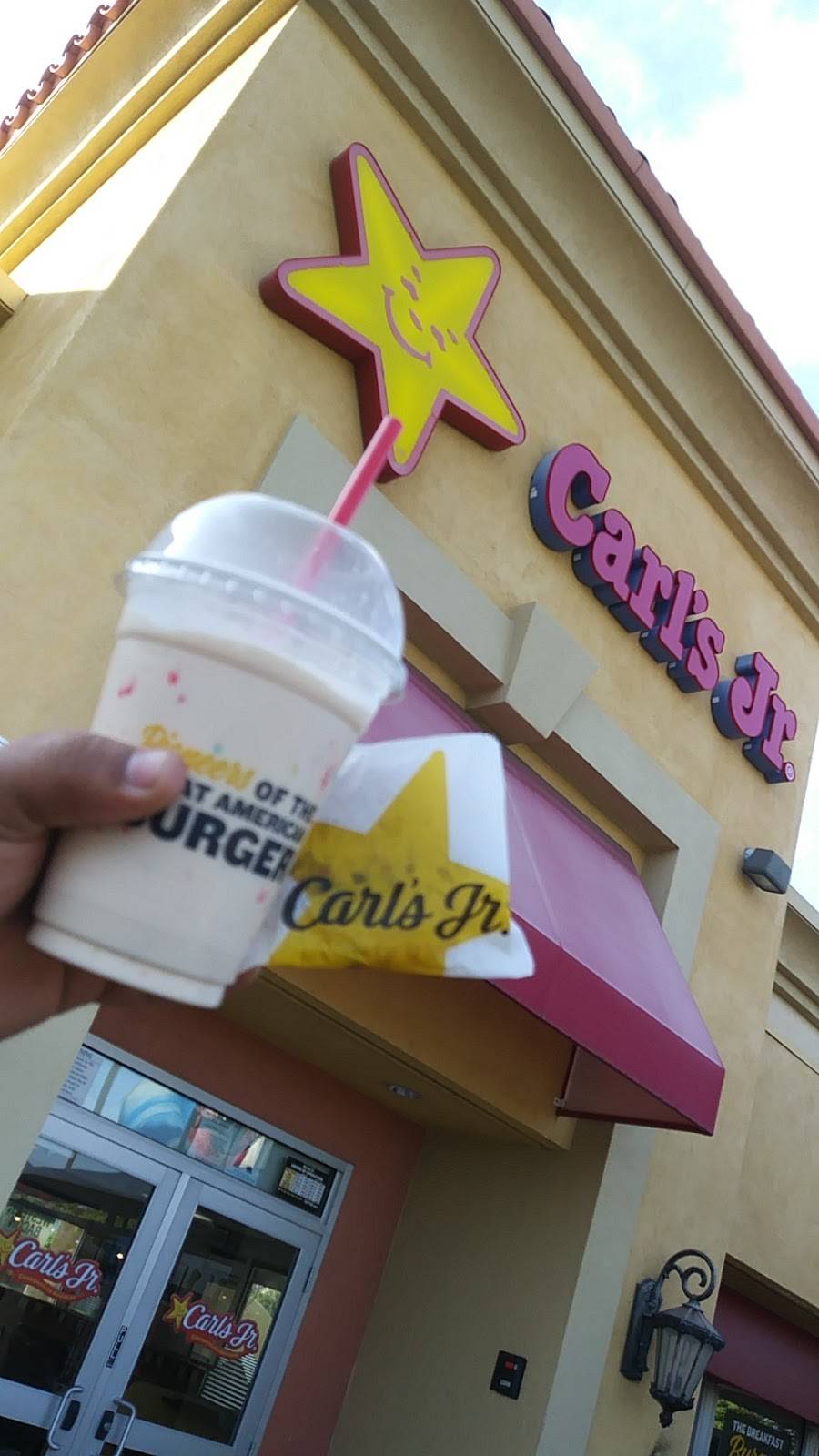 Carls Jr. | meal takeaway | 23761 Washington Ave, Murrieta, CA 92562, USA | 9518944775 OR +1 951-894-4775