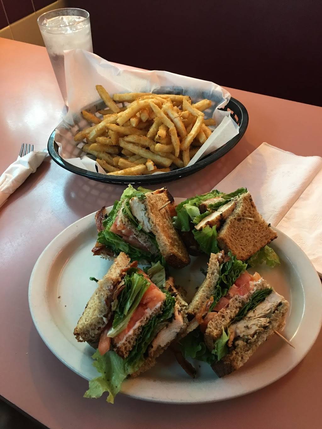 Trolley Car Diner & Deli | restaurant | 7619 Germantown Ave, Philadelphia, PA 19119, USA | 2157531500 OR +1 215-753-1500