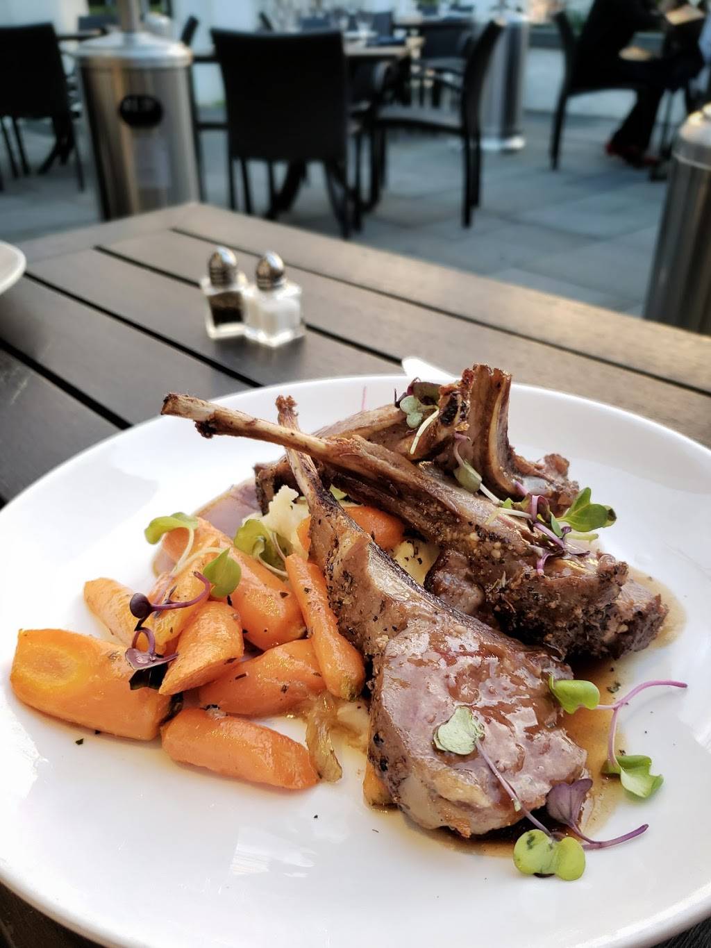 Blue Bell Inn | restaurant | 601 W Skippack Pike, Blue Bell, PA 19422, USA | 2156462010 OR +1 215-646-2010