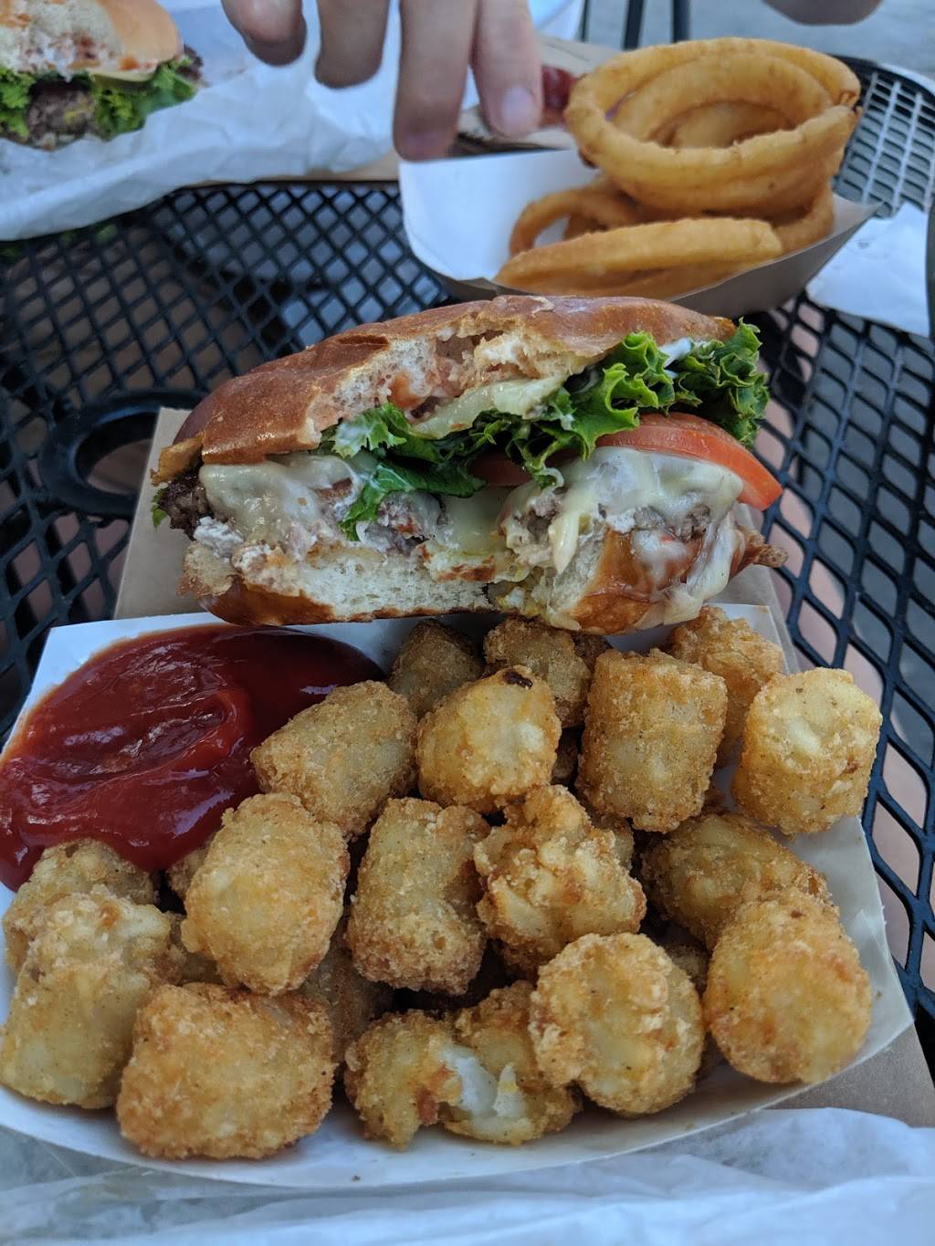 Slabtown Burgers | restaurant | 826 W Front St, Traverse City, MI 49684, USA | 2319321760 OR +1 231-932-1760