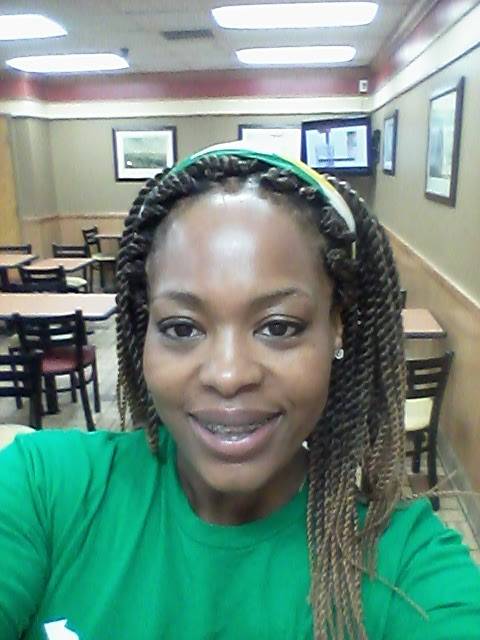 Dunkin | bakery | 1335 10th St SE Bldg 184, Washington, DC 20374, USA | 2028898800 OR +1 202-889-8800