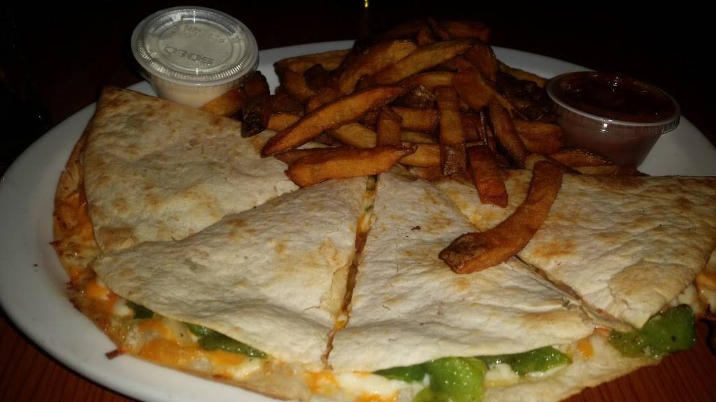 Hooligans Sports Bar | restaurant | 3515 Portage Rd, Niagara Falls, ON L2J 2K5, Canada | 9053566928 OR +1 905-356-6928