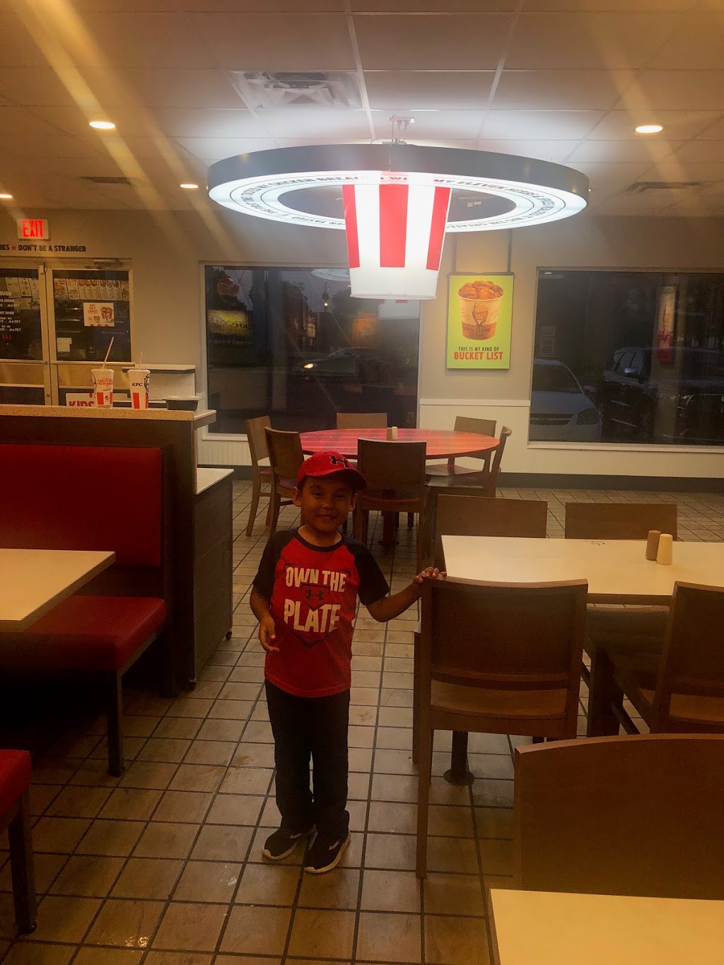 KFC | restaurant | 201 S Chestnut St, Tallulah, LA 71282, USA | 3185741711 OR +1 318-574-1711