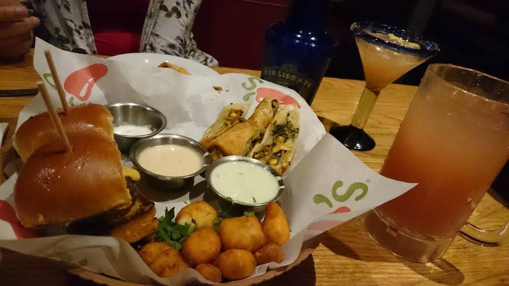 Chilis Grill & Bar | meal takeaway | 8180 Laura Ln, Davenport, FL 33896, USA | 4073962180 OR +1 407-396-2180