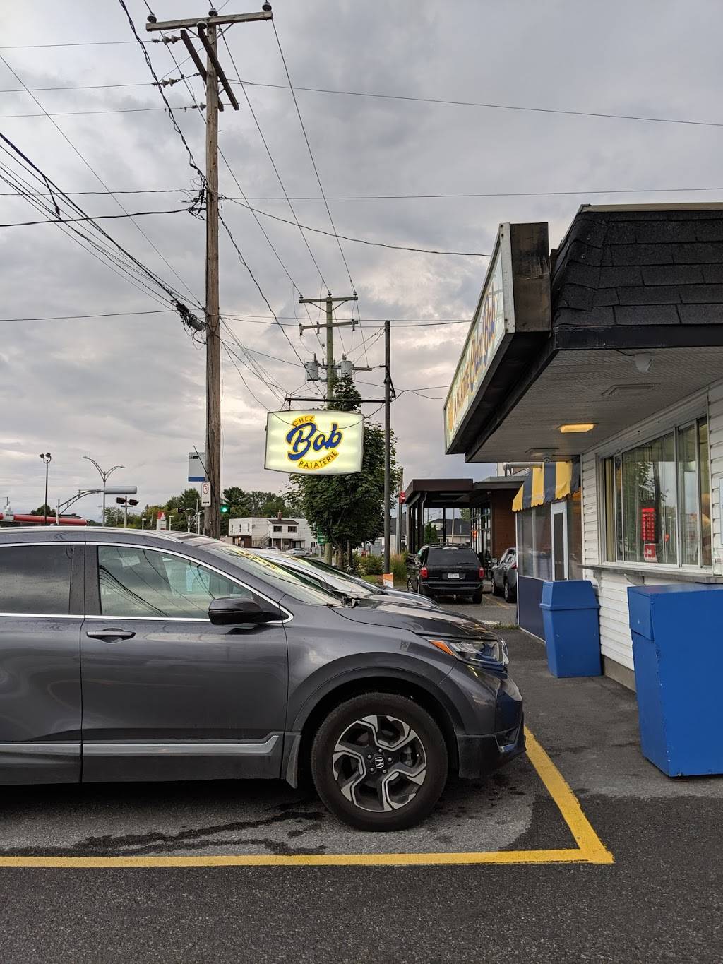 Chez Bob Pataterie | restaurant | 1180 Rue Saint-Louis, Gatineau, QC J8T 2L8, Canada | 8195610886 OR +1 819-561-0886