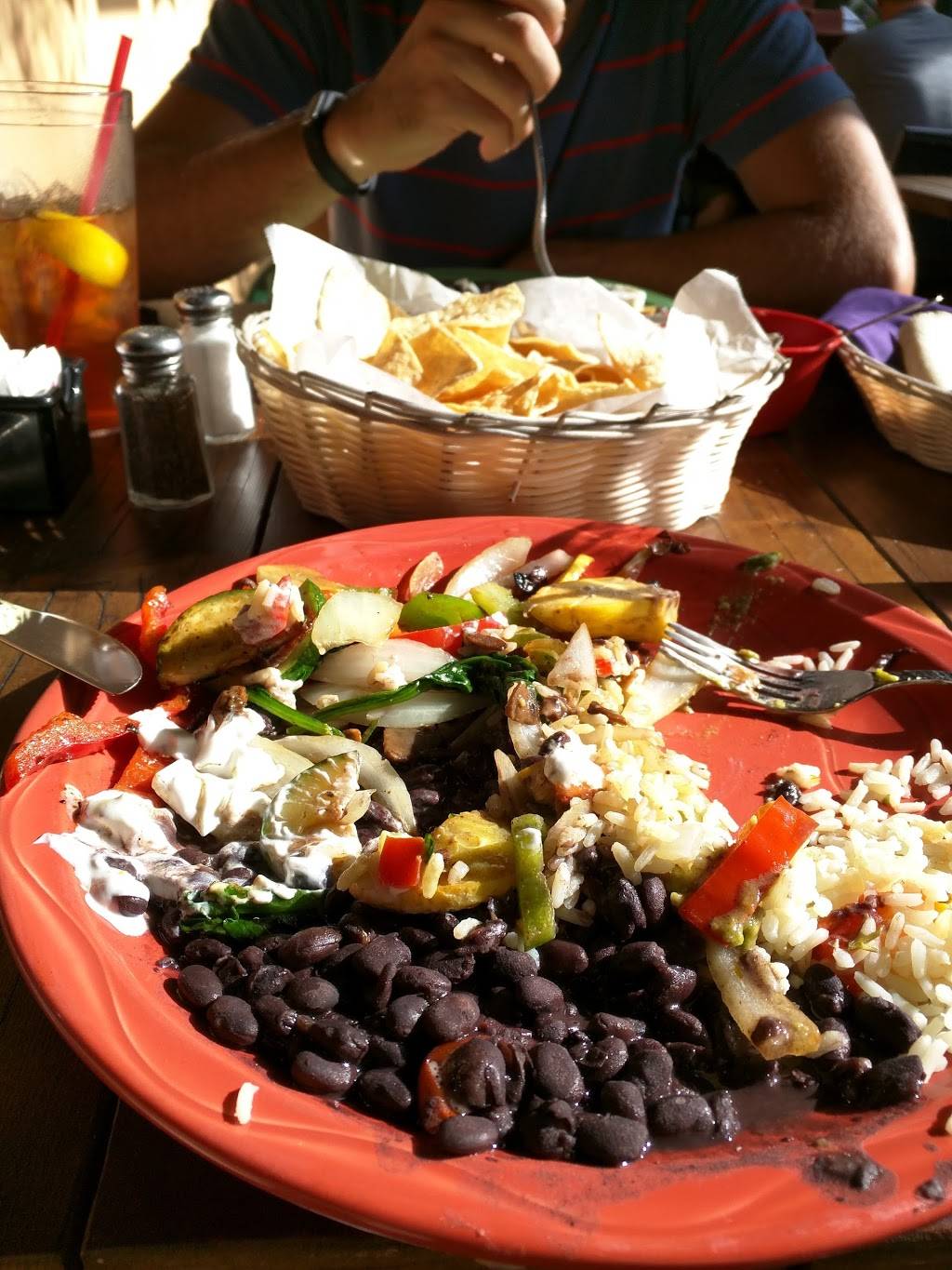 Three Sisters | restaurant | 5100 Folsom Blvd, Sacramento, CA 95819, USA | 9164527442 OR +1 916-452-7442