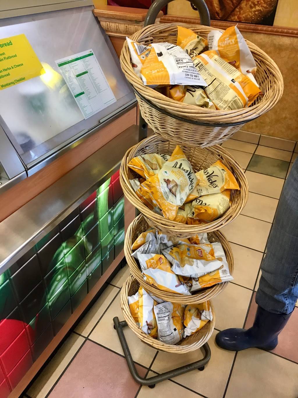 Subway Restaurants | restaurant | 4287 Summer Avenue Space #101, Memphis, TN 38122, USA | 9017633995 OR +1 901-763-3995