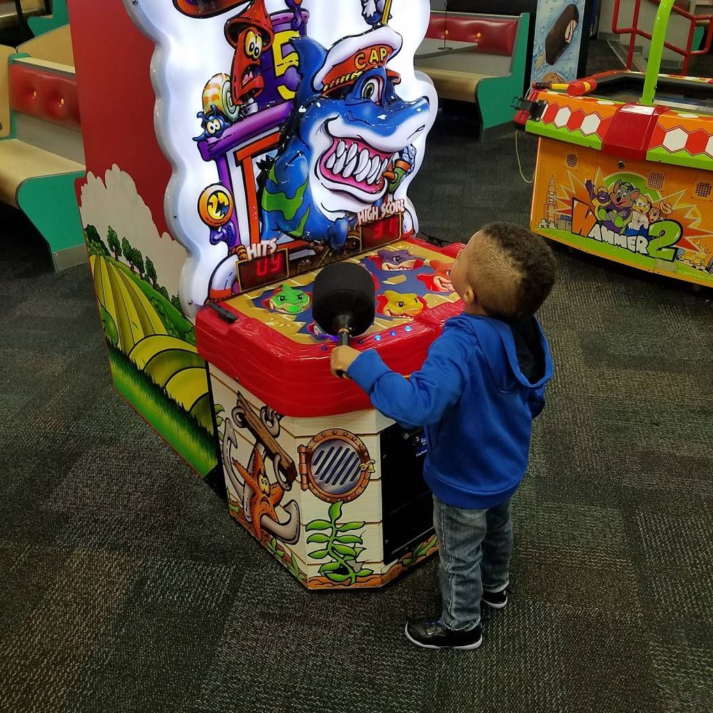 Chuck E. Cheeses | restaurant | 1816 E Gun Hill Rd, Bronx, NY 10469, USA | 7186712240 OR +1 718-671-2240