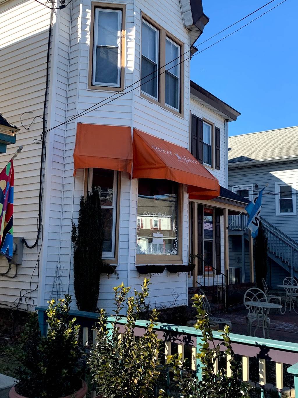 The Green Market at Sweet Spice | bakery | 17 S Main St, North East, MD 21901, USA | 4102875021 OR +1 410-287-5021