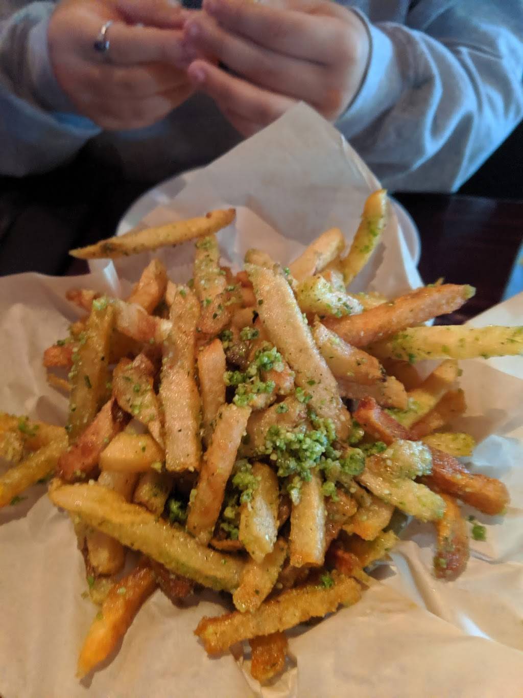 Marlows Tavern | restaurant | 881 Ridgewalk Pkwy #108, Woodstock, GA 30188, USA | 7707263785 OR +1 770-726-3785