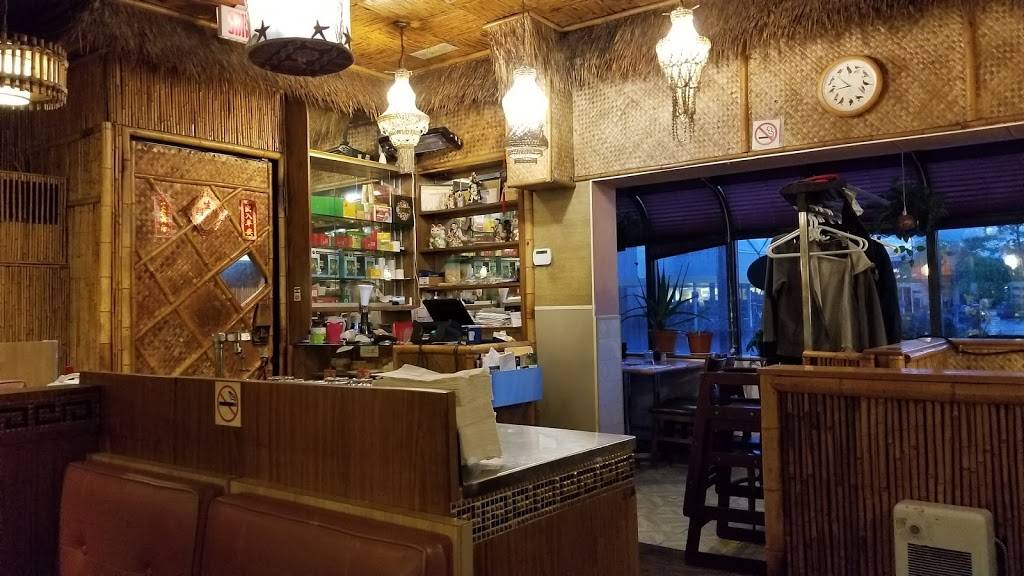 Chows Restaurant | restaurant | 335 Avenue Dorval, Dorval, QC H9S 3H6, Canada | 5146364770 OR +1 514-636-4770