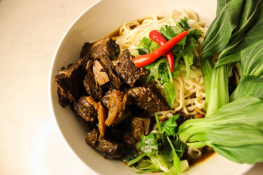 Chow Main | restaurant | 501 Main St, Baton Rouge, LA 70801, USA | 2253304813 OR +1 225-330-4813