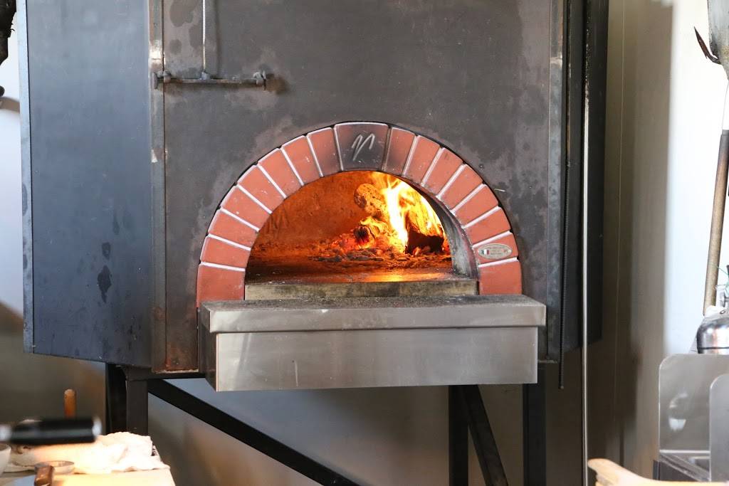 Old Bull Tavern | restaurant | 205 West St, Beaufort, SC 29902, USA | 8433792855 OR +1 843-379-2855