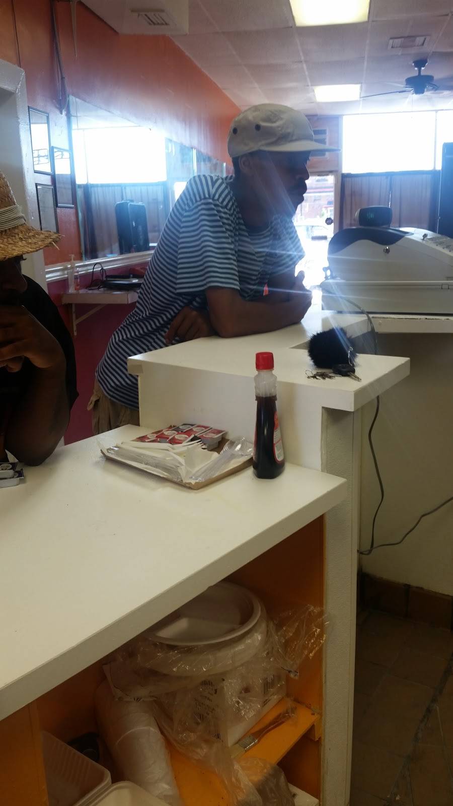 Sumthin Good | restaurant | 2017 Avenue F, Birmingham, AL 35218, USA | 2059008559 OR +1 205-900-8559