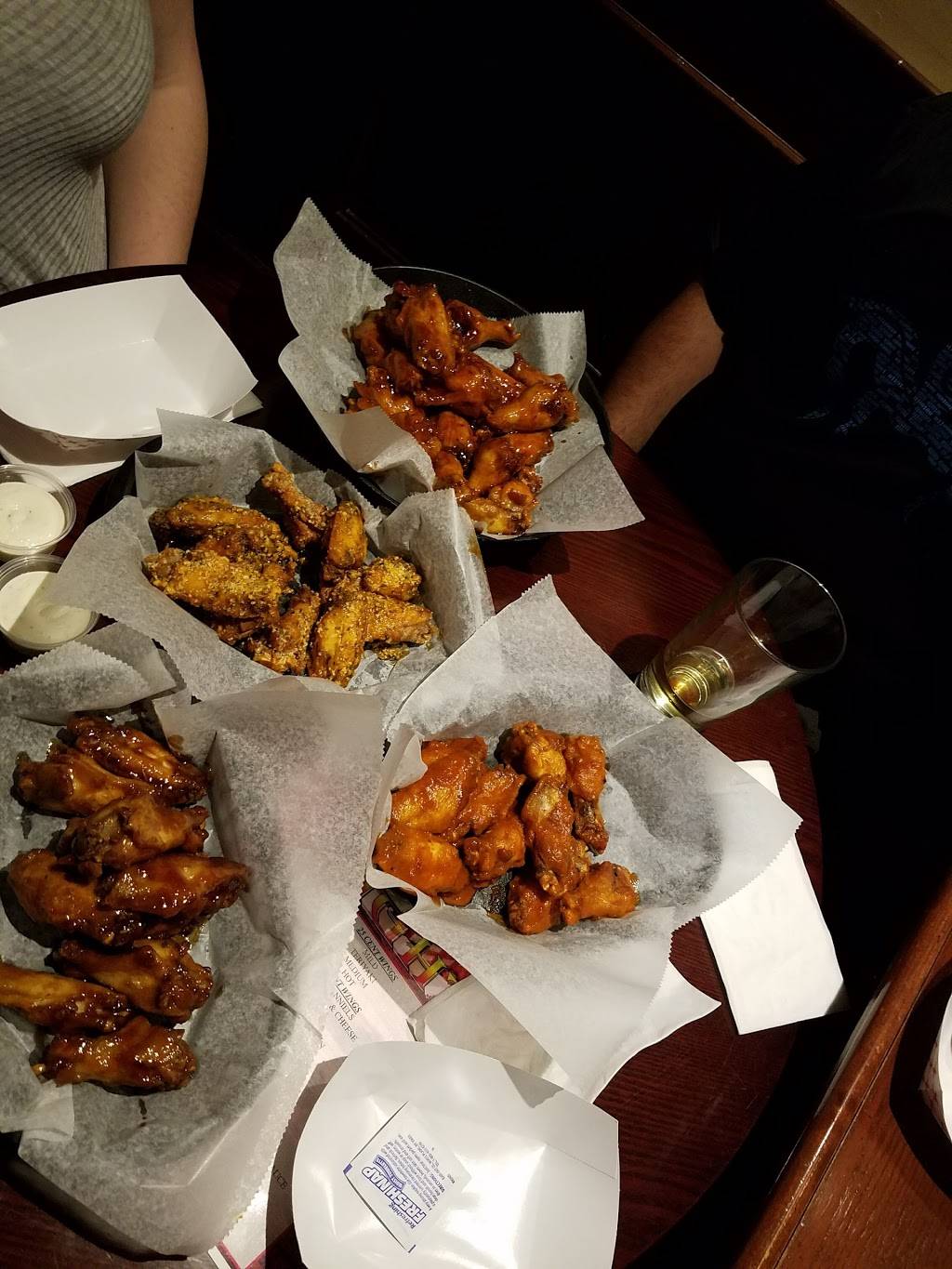 The Avenue | restaurant | 71-22 Myrtle Ave, Glendale, NY 11385, USA | 3477253853 OR +1 347-725-3853