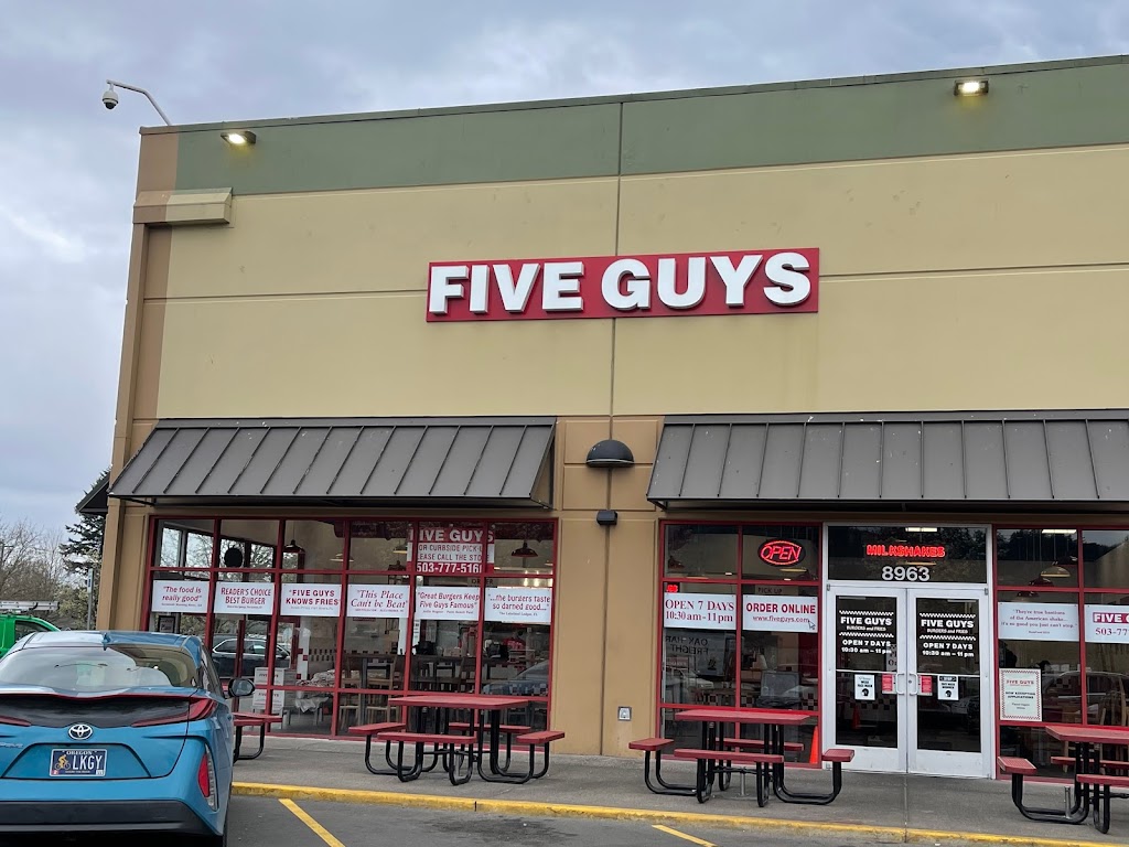 Five Guys | meal takeaway | 8963 SE 82nd Ave, Happy Valley, OR 97086, USA | 5037775160 OR +1 503-777-5160