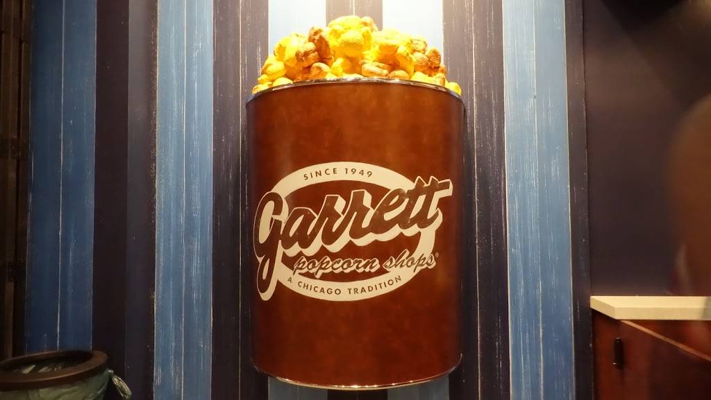 Garrett Popcorn Shops | meal takeaway | 600 E Grand Ave, Chicago, IL 60611, USA | 8884767267 OR +1 888-476-7267