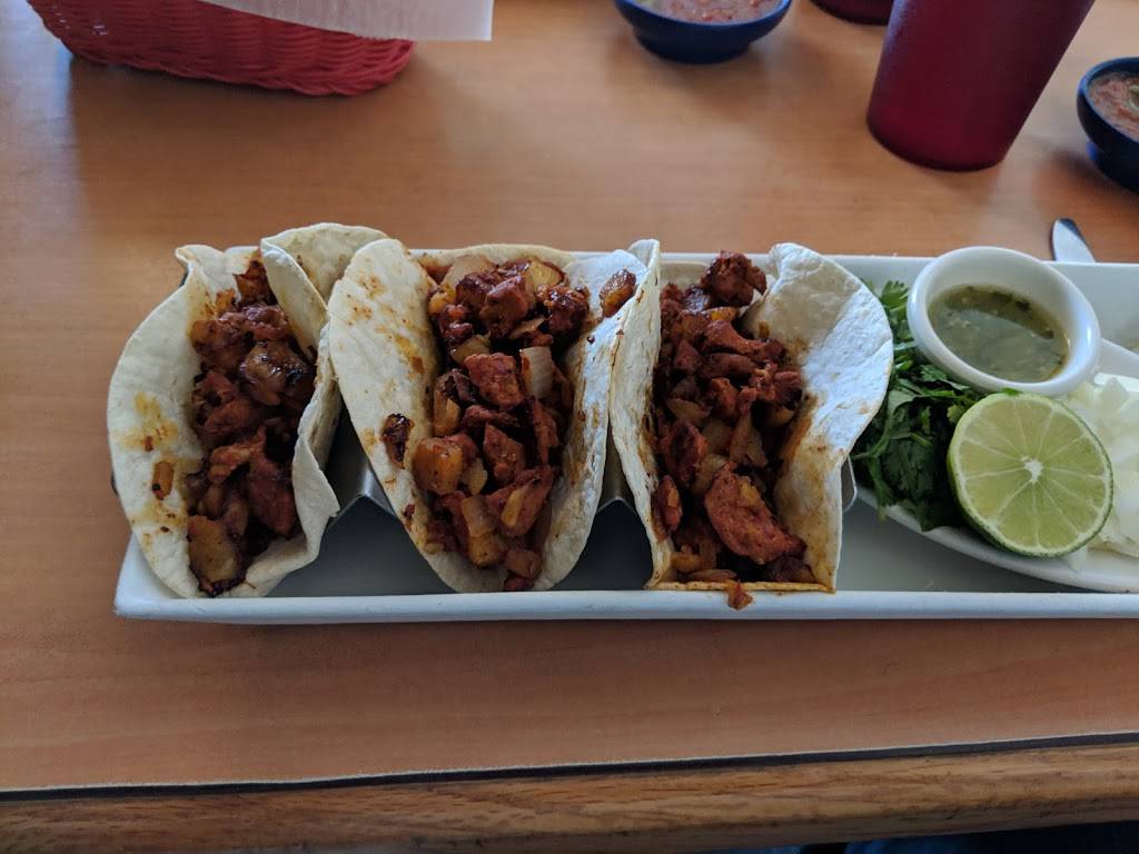 Captain Ds | restaurant | 2032 Montreal Rd, Tucker, GA 30084, USA | 7709383337 OR +1 770-938-3337