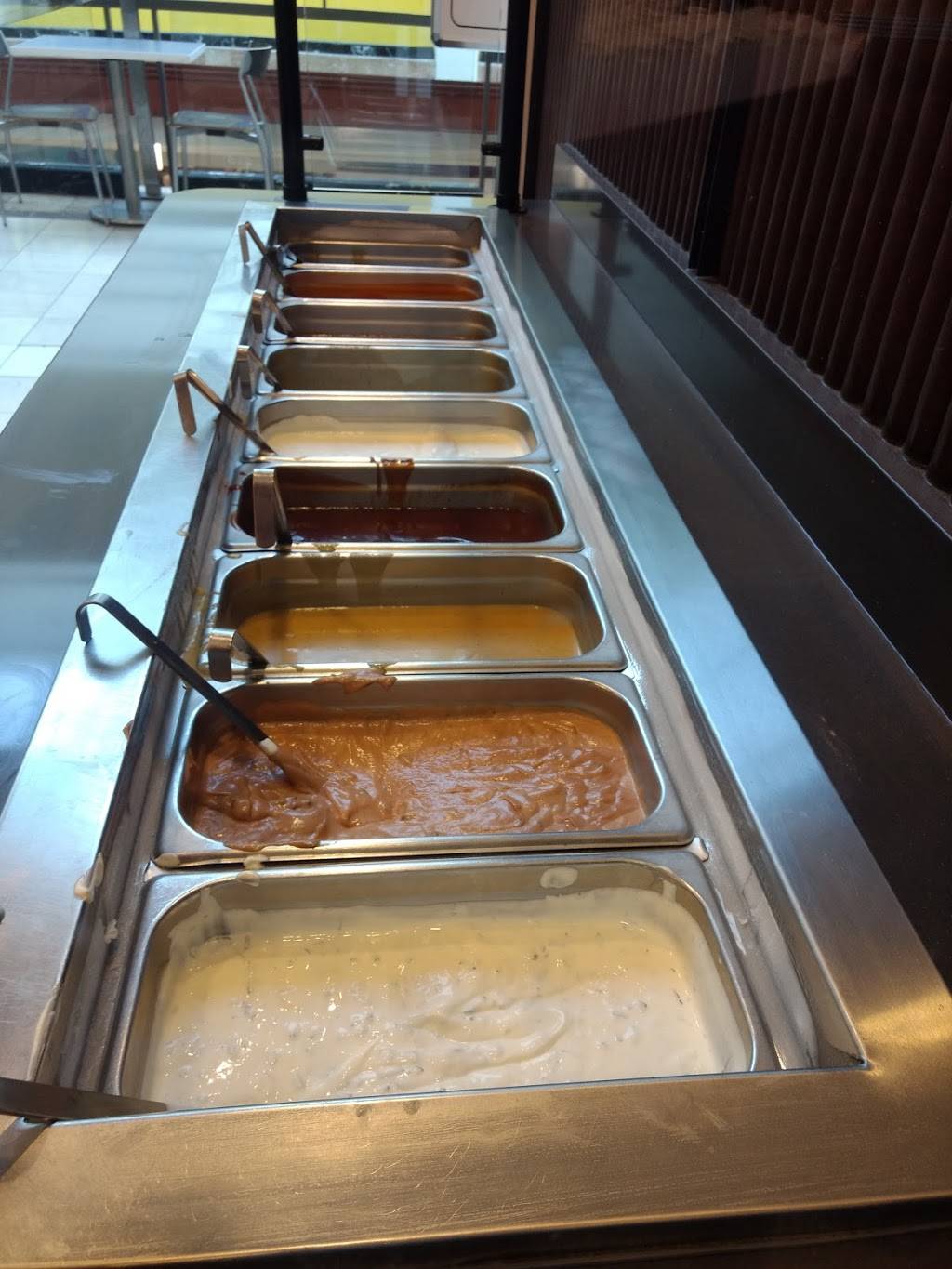 Rocks Chicken & Fries | restaurant | 3500 Peachtree Rd Suite J-3A, Atlanta, GA 30326, USA | 4046650176 OR +1 404-665-0176