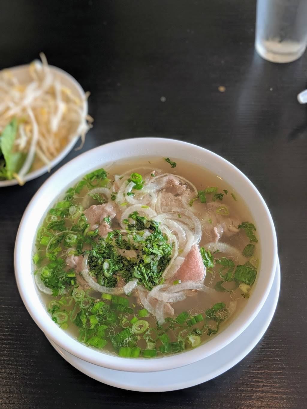 Que Viet Village House | restaurant | 2211 Johnson St NE #3905, Minneapolis, MN 55418, USA | 6127814744 OR +1 612-781-4744