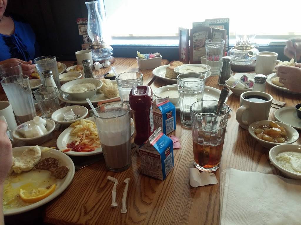 Cracker Barrel Old Country Store | restaurant | 2302 S 1st St, Lufkin, TX 75904, USA | 9366995020 OR +1 936-699-5020