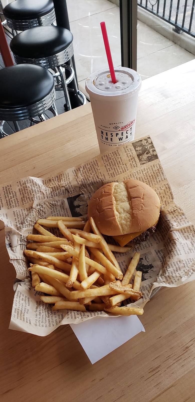 Wayback Burgers | restaurant | 13608 Midway Rd, Farmers Branch, TX 75244, USA | 2144849165 OR +1 214-484-9165