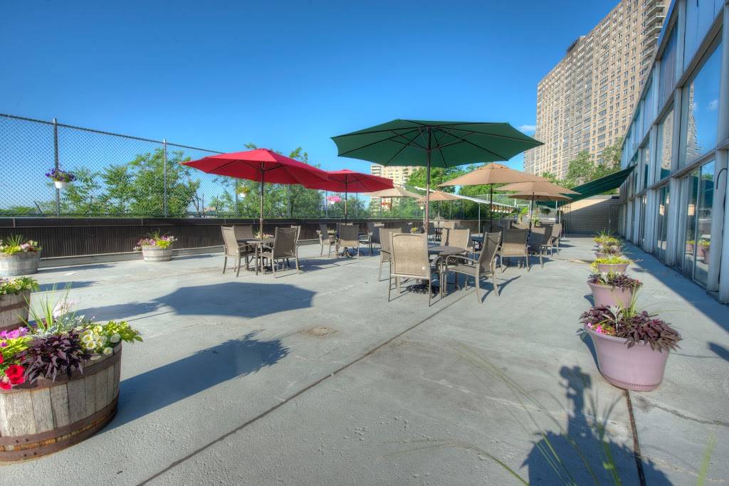 TCR The Club of Riverdale | restaurant | 2600 Netherland Ave, Bronx, NY 10463, USA | 7187969099 OR +1 718-796-9099