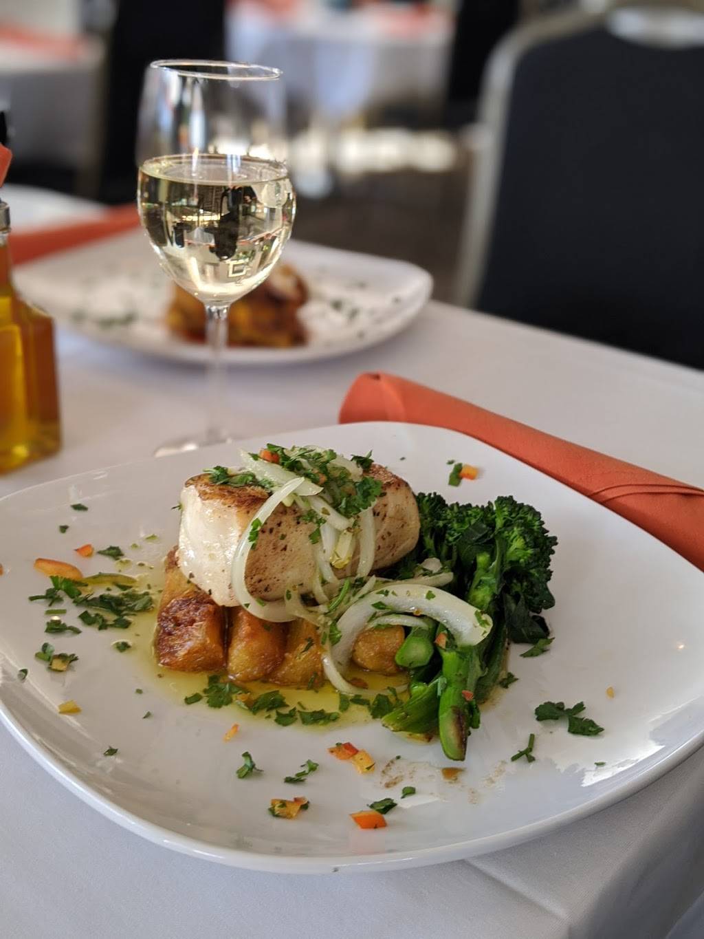 JAX Bar + Dining | restaurant | 68311 Paseo Real, Cathedral City, CA 92234, USA | 7603286571 OR +1 760-328-6571