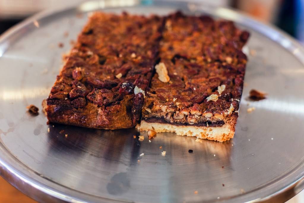 Good Cakes and Bakes | bakery | 19363 Livernois, Detroit, MI 48221, USA | 3134689915 OR +1 313-468-9915