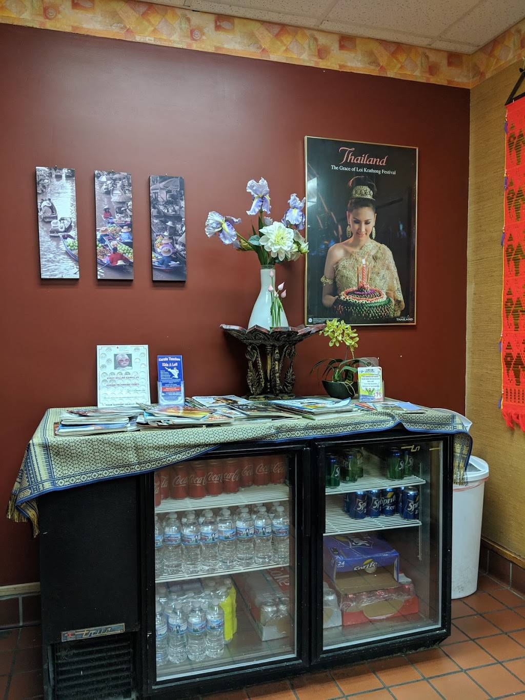 Thai Basil | restaurant | 6714 Raymond Rd, Madison, WI 53719, USA | 6082738890 OR +1 608-273-8890