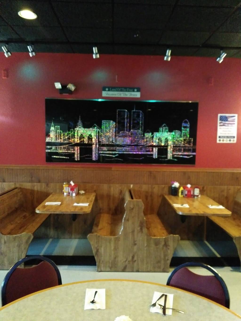 Red Room Bar & Restaurant | restaurant | 108 E Merrimac St, Dodgeville, WI 53533, USA | 6089357108 OR +1 608-935-7108