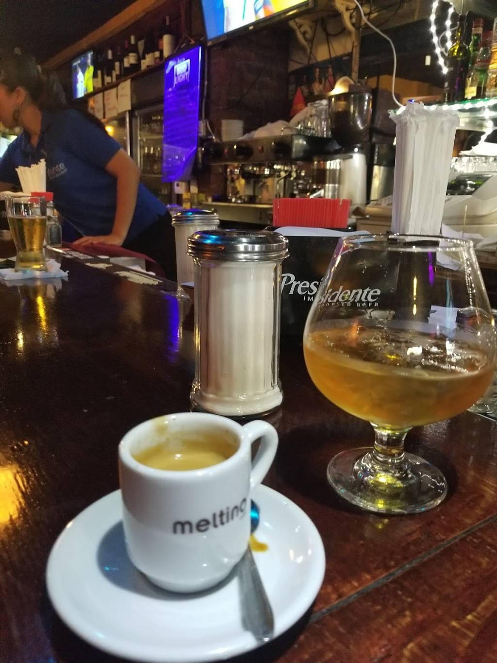 Fonte Dos Namorados | restaurant | 278 Dayton St, Newark, NJ 07114, USA | 9736239323 OR +1 973-623-9323