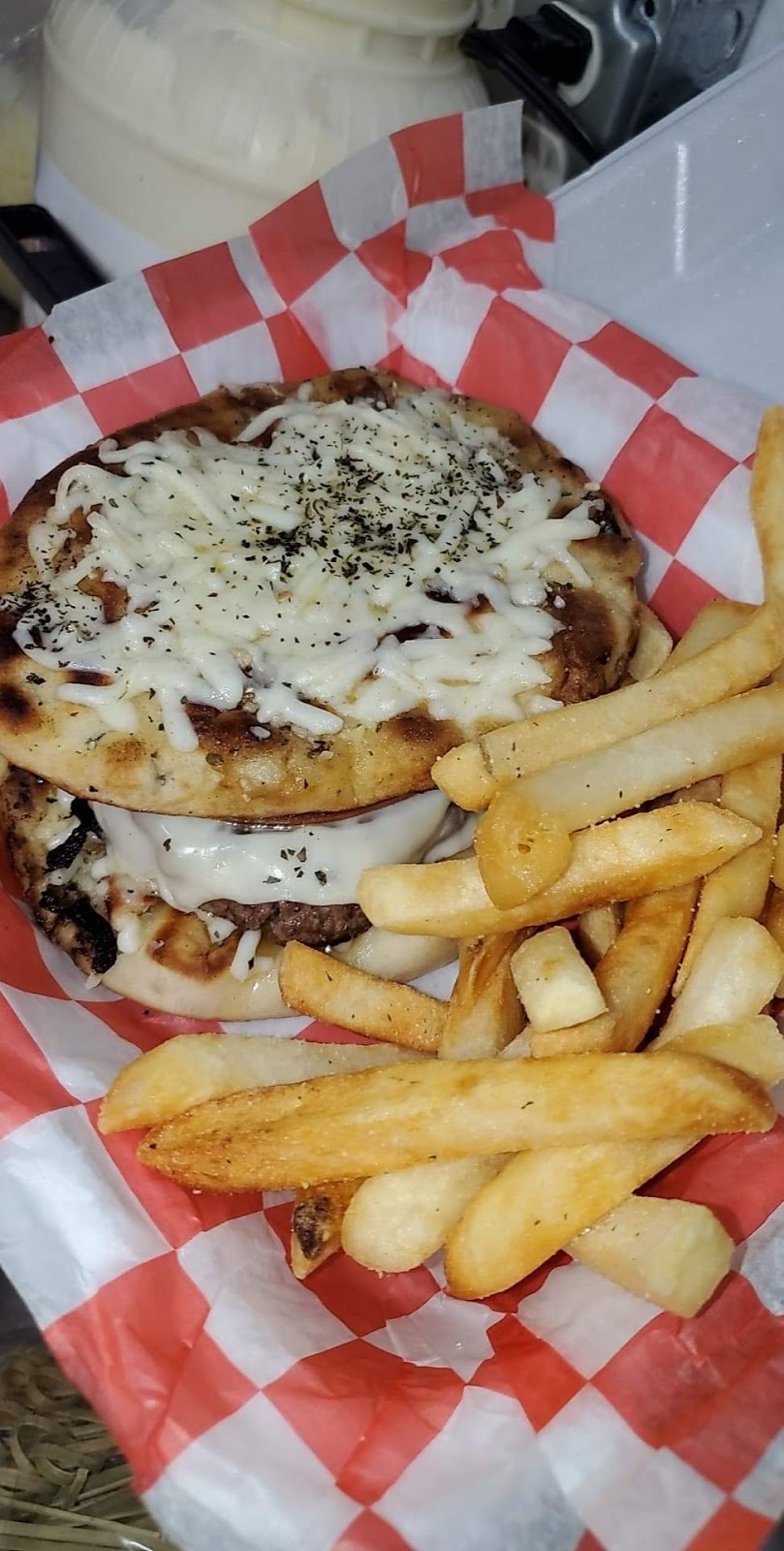 Burger Max | restaurant | 8123 N Nebraska Ave, Tampa, FL 33604, USA | 8134030030 OR +1 813-403-0030