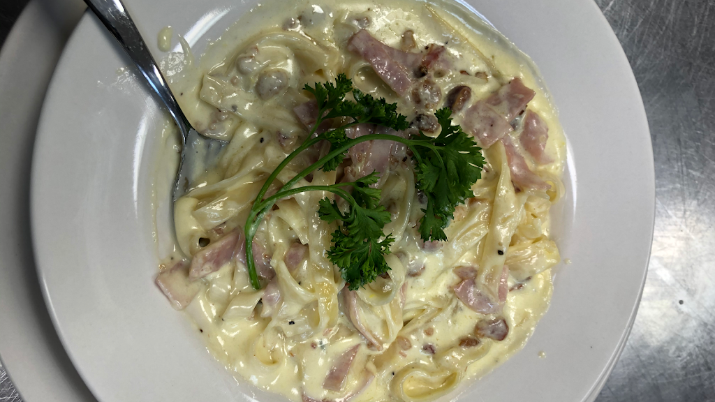 Bella Cucina of the Lake | restaurant | 4444 Germanna Hwy, Locust Grove, VA 22508, USA | 5403884430 OR +1 540-388-4430