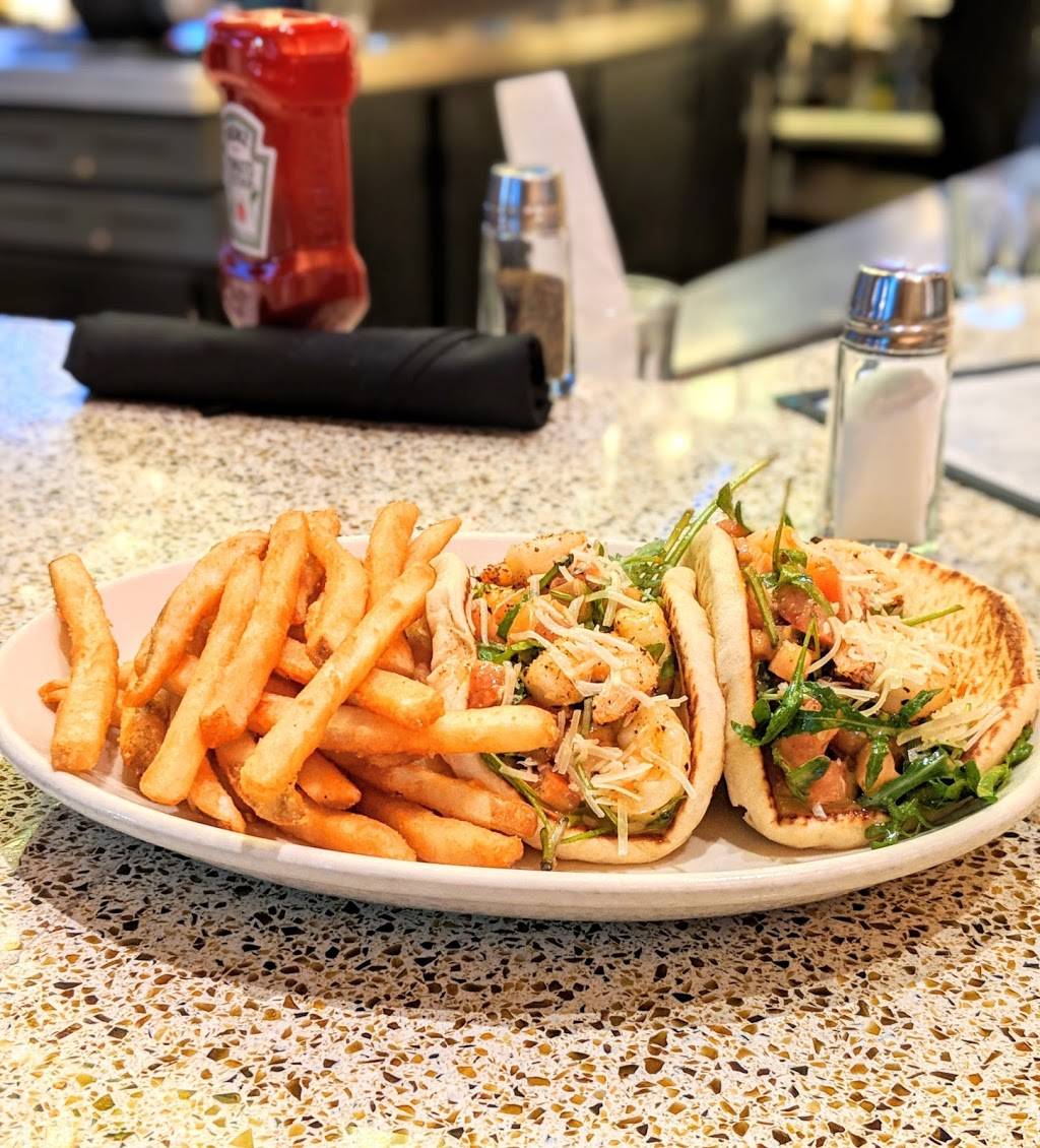 BJs Restaurant & Brewhouse | restaurant | 8027 Leesburg Pike #100, Vienna, VA 22182, USA | 7033567305 OR +1 703-356-7305