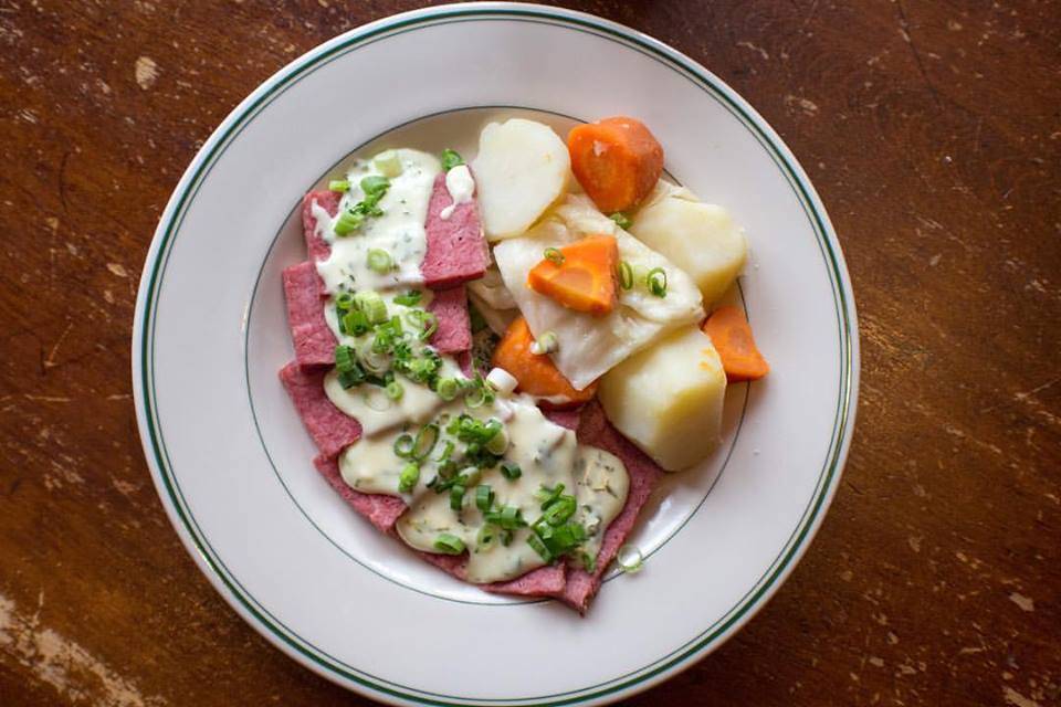 The Dubliner Restaurant | restaurant | 4 F St NW, Washington, DC 20001, USA | 2027373773 OR +1 202-737-3773