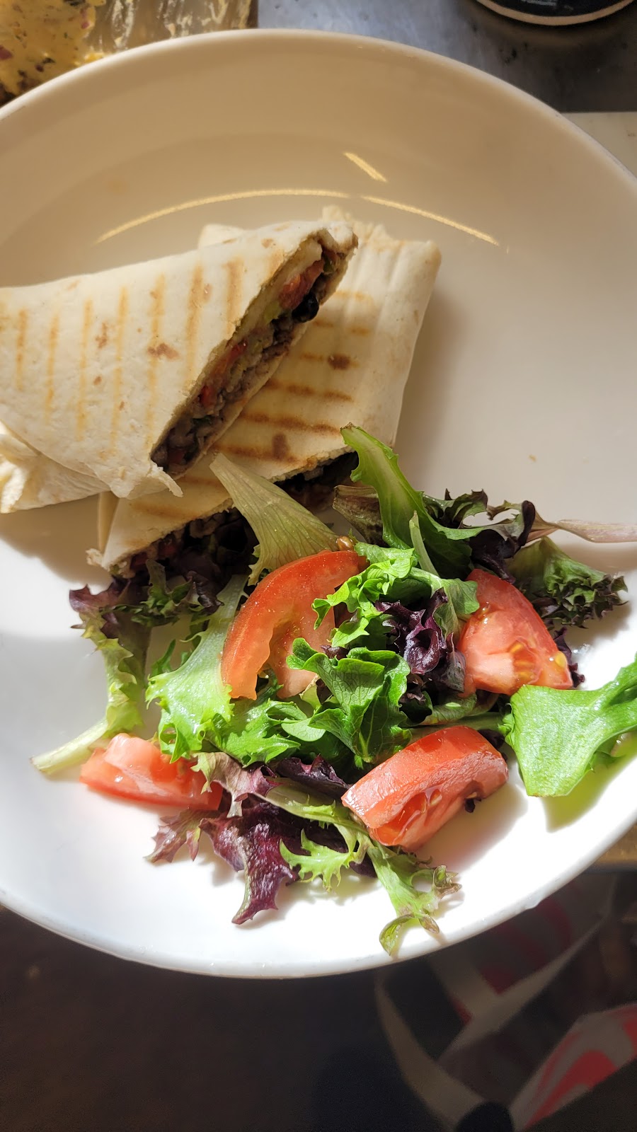 VEGAN VIBES CAFE & JUICE BAR | cafe | 3426 Conrad St, Philadelphia, PA 19129, USA | 2153991375 OR +1 215-399-1375