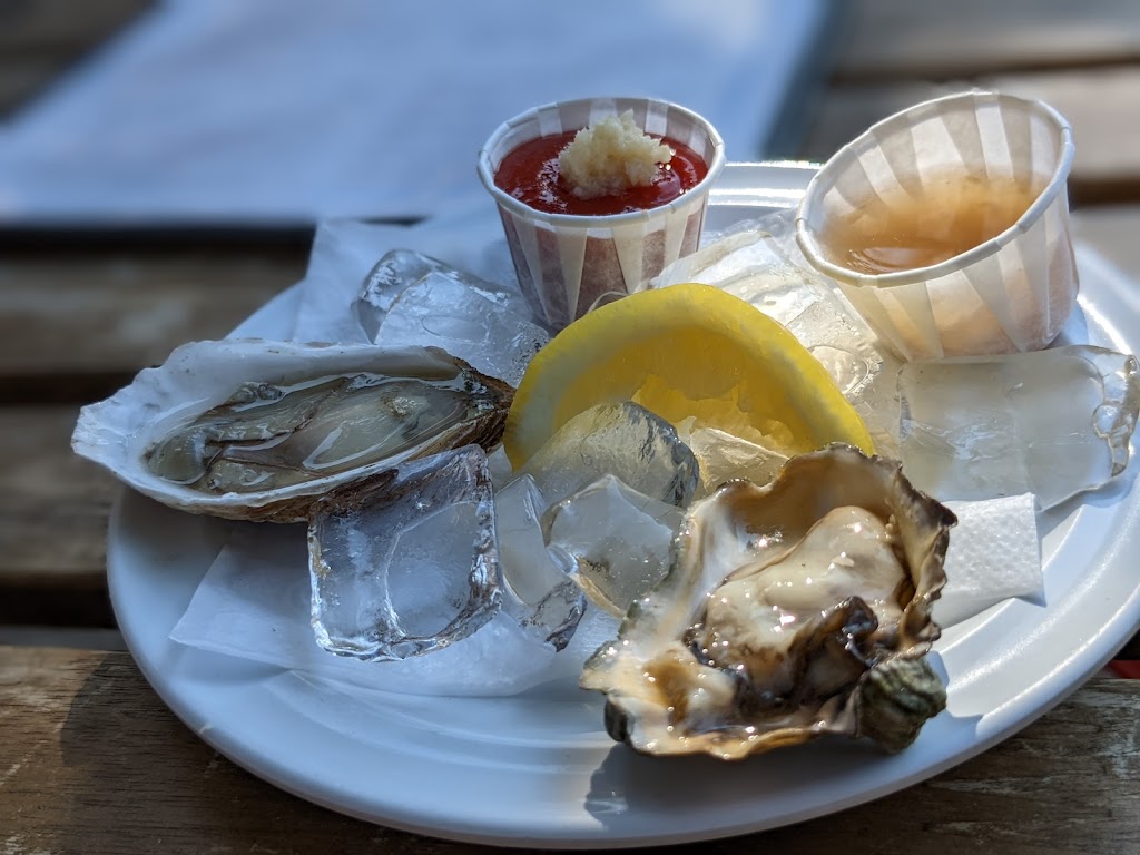 Fish Bar | restaurant | 2956 N Sheffield Ave, Chicago, IL 60657, USA | 7733608686 OR +1 773-360-8686