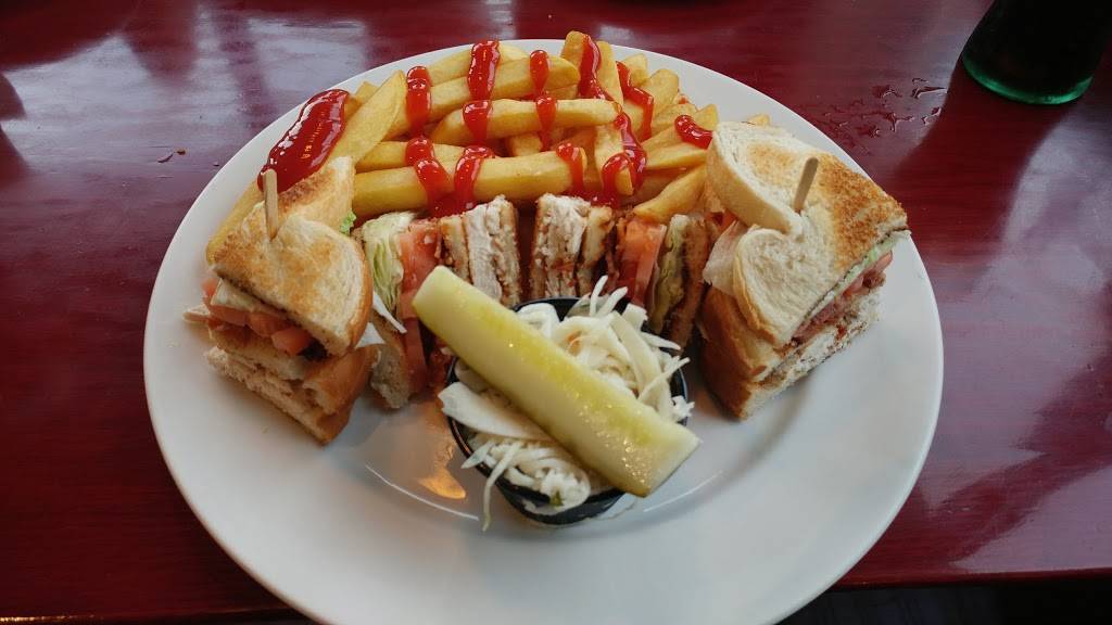 Dintys Restaurant | restaurant | 620 Chemin dAylmer, Gatineau, QC J9H 1B4, Canada | 8196841771 OR +1 819-684-1771