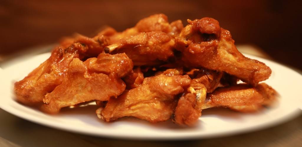 Lorenzos Pizzeria Restaurant | restaurant | 2201 Arch St, Ottawa, ON K1G 2H5, Canada | 6137373737 OR +1 613-737-3737