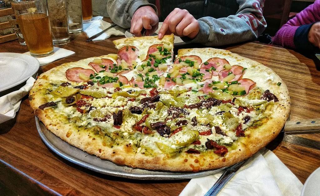 Saw Tooth Roadhouse | night club | 4780 OR-35, Hood River, OR 97031, USA | 5413542511 OR +1 541-354-2511