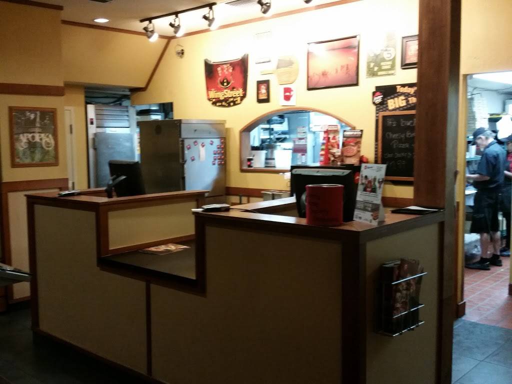 Wing Street | meal takeaway | 883 E Semoran Blvd, Apopka, FL 32703, USA | 4078861729 OR +1 407-886-1729