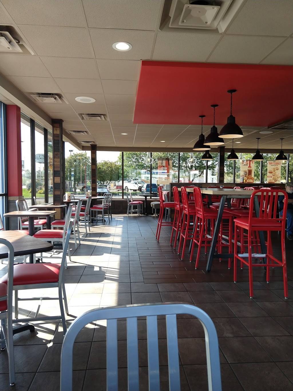 Arbys | restaurant | 921 E Washington St, Winchester, IN 47394, USA | 7655840115 OR +1 765-584-0115
