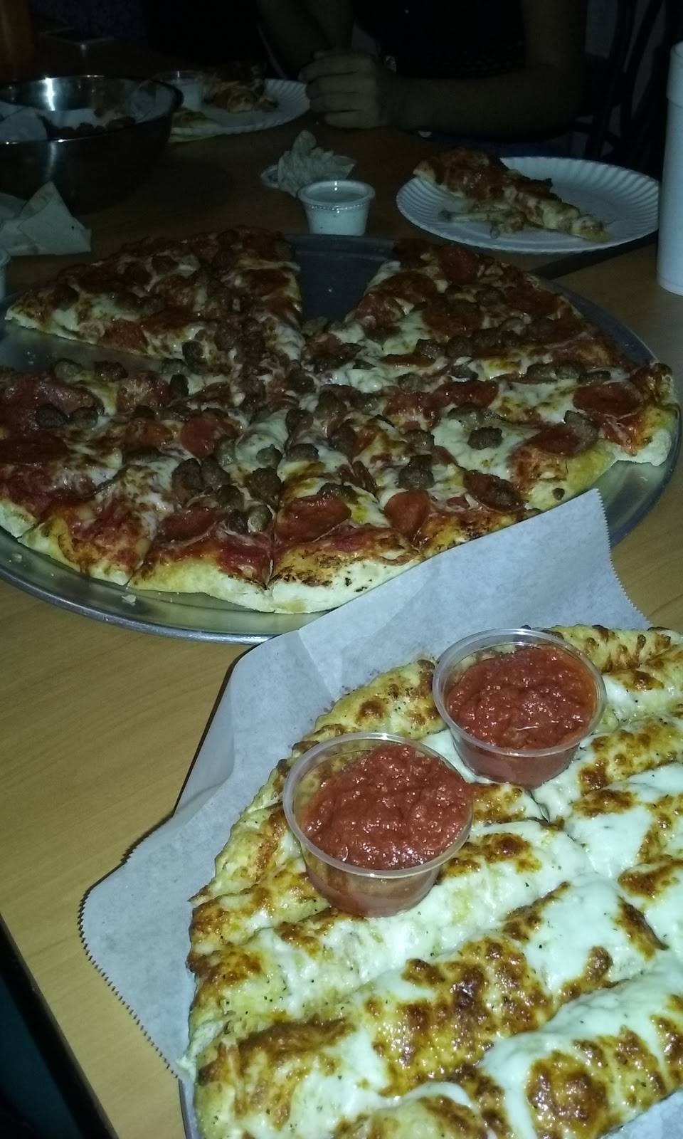 Rockys Pizza Arcade | restaurant | 2858 Niles St, Bakersfield, CA 93306, USA | 6618437909 OR +1 661-843-7909