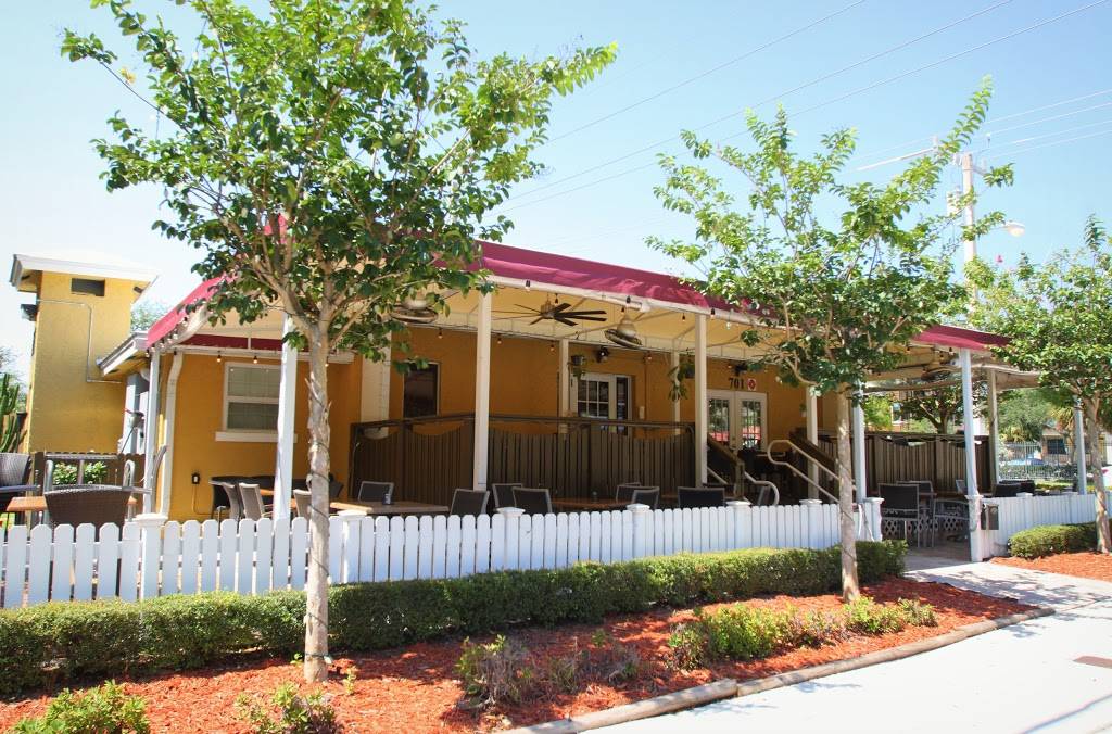 The Chimney House - Grill & Cafe | restaurant | 701 W Las Olas Blvd, Fort Lauderdale, FL 33312, USA | 9549005352 OR +1 954-900-5352