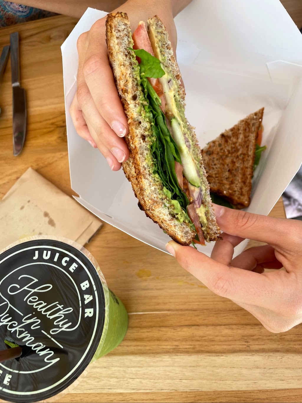 Healthy in dyckman Juice bar & cafe | cafe | 4734 Broadway, New York, NY 10040, USA | 6466829711 OR +1 646-682-9711