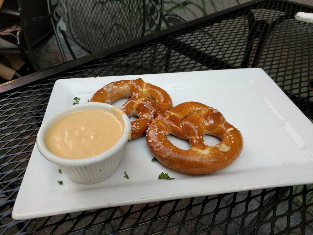 Meehans of Huntington | restaurant | 371 New York Ave, Huntington, NY 11743, USA | 6313510831 OR +1 631-351-0831