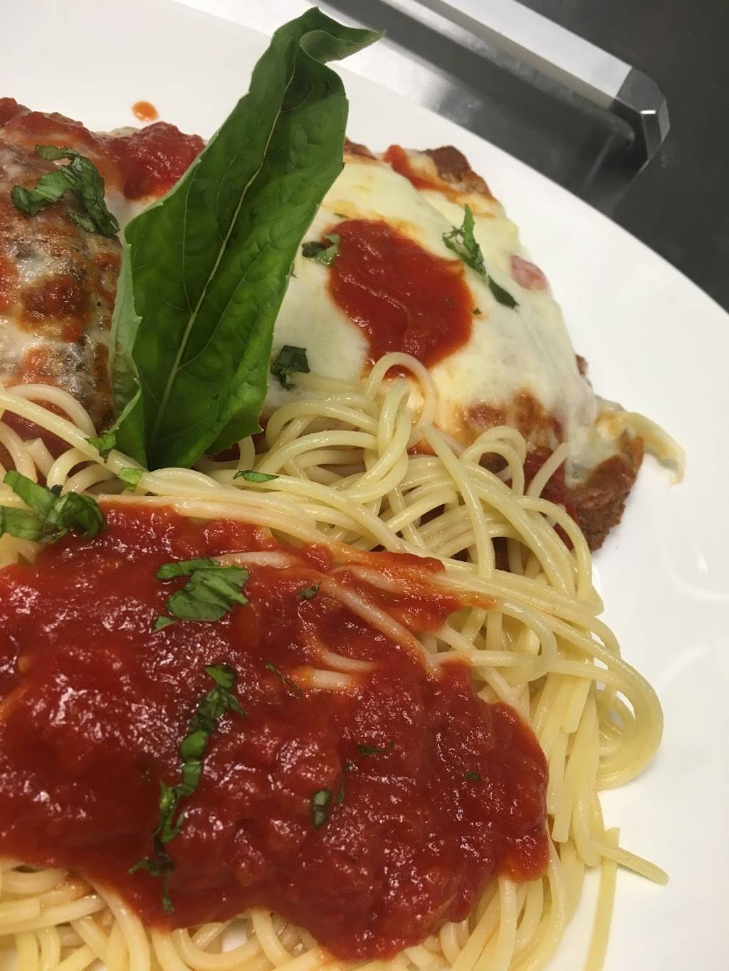 Nonna Vita Trattoria | restaurant | 10 Vernon Ave, Hamburg, NJ 07419, USA | 9738239400 OR +1 973-823-9400