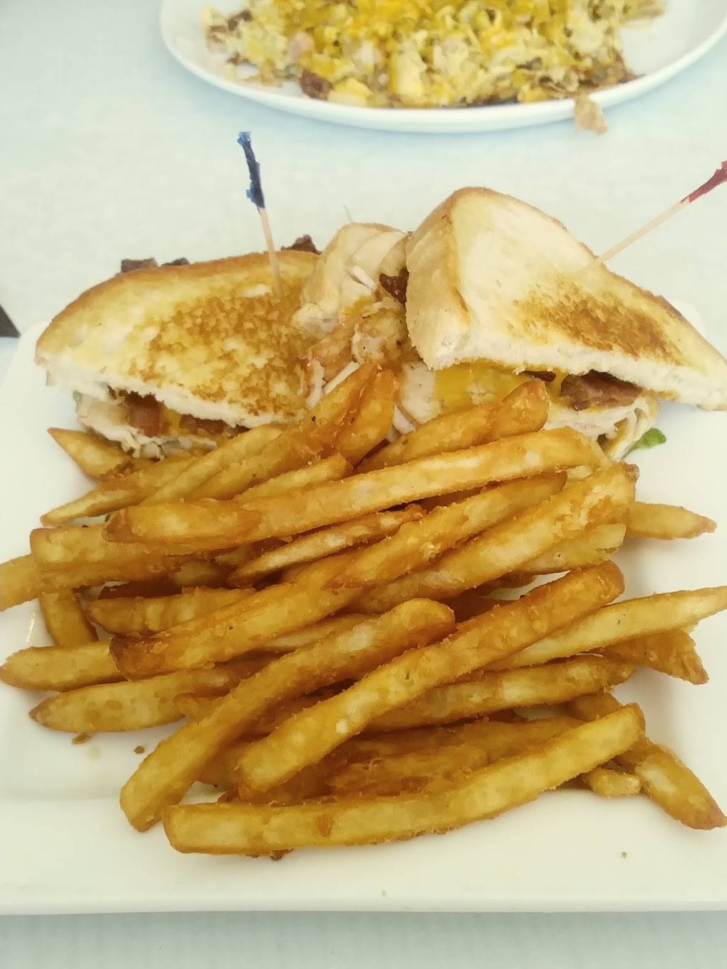 Dixies Home Cookin | restaurant | 15717 Main St E, Sumner, WA 98390, USA | 2538630111 OR +1 253-863-0111