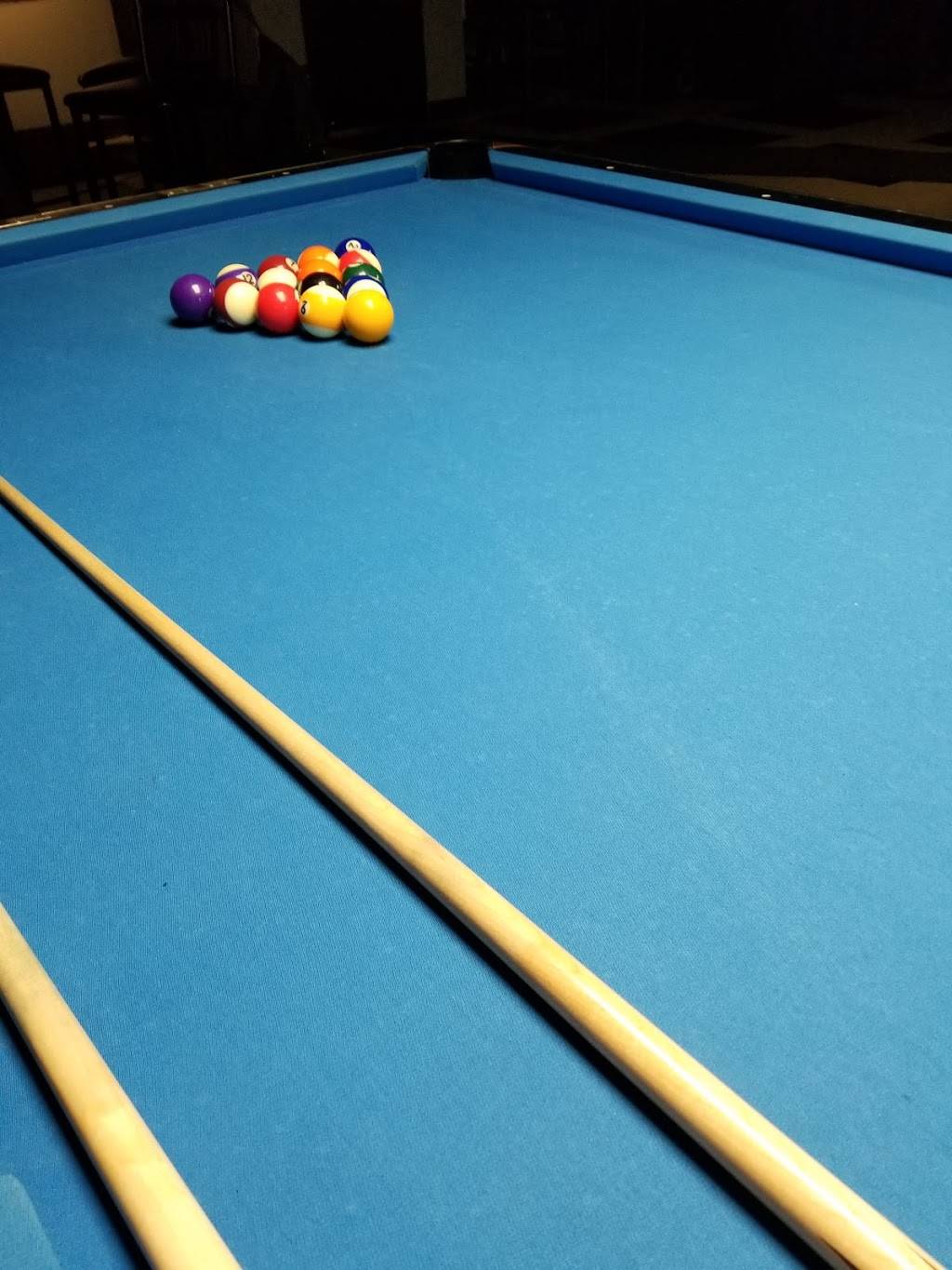 Shooterville Billiards Bar & Grill | restaurant | 1400 Plains Rd E #202, Burlington, ON L7R 3P8, Canada | 9056398889 OR +1 905-639-8889